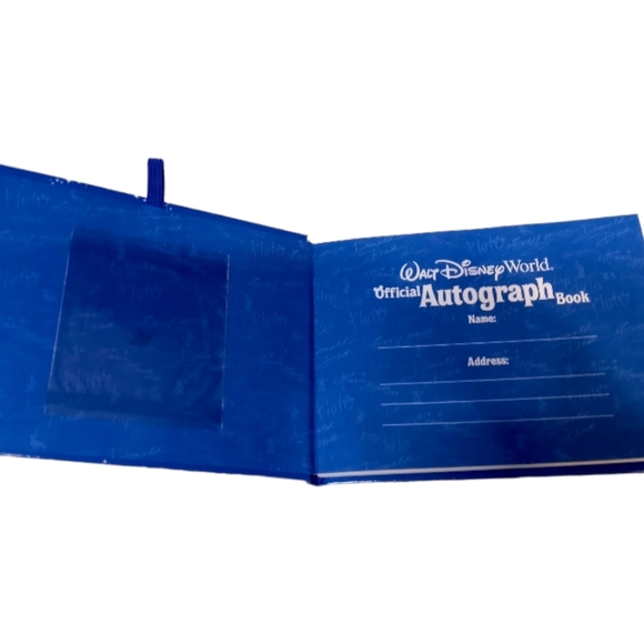 Disney World Year of A Million Dreams Pass and Book of 15 Character Signatures - Picture 4 of 13